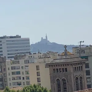 superbe-appartement-avec-terrasse-20m2-tres-calme.fr-provencehotel.com/